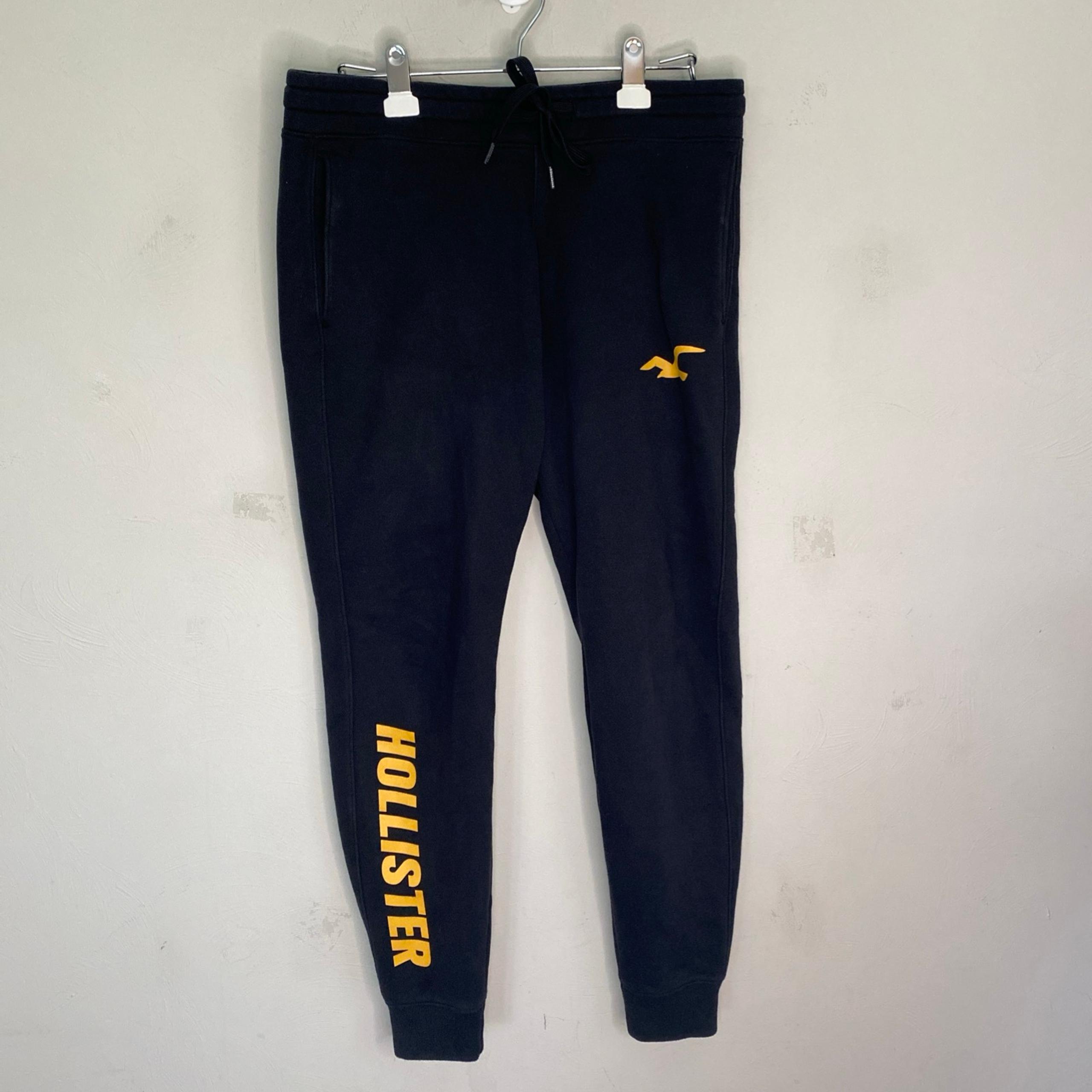 Hollister black Fleece Joggers yellow logo women’s M