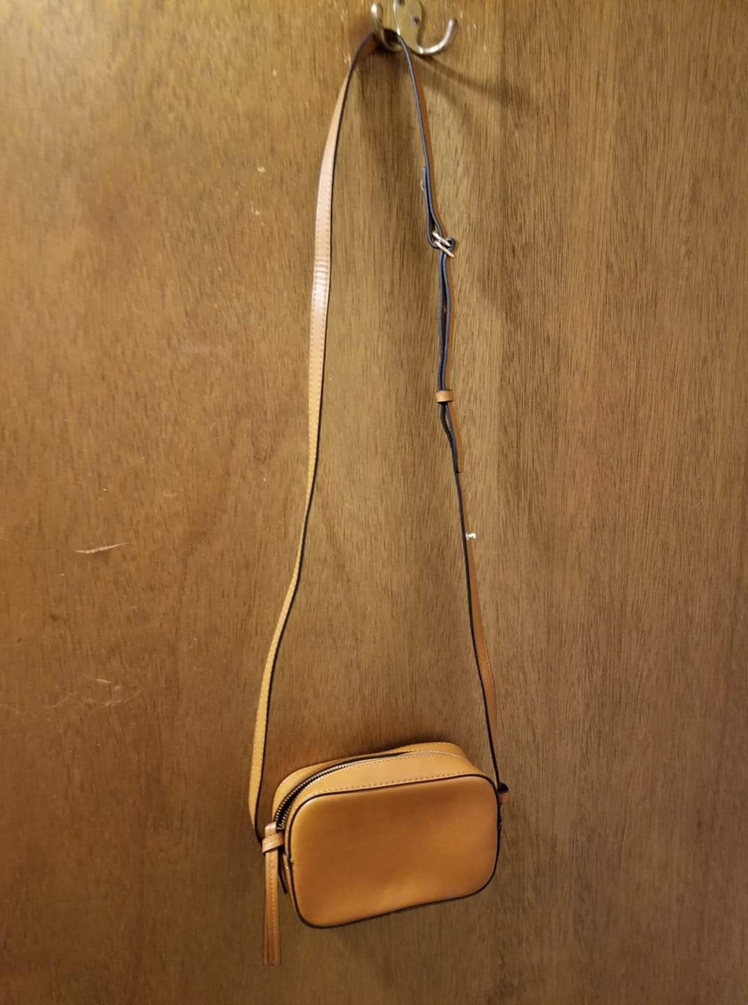 GAP purse