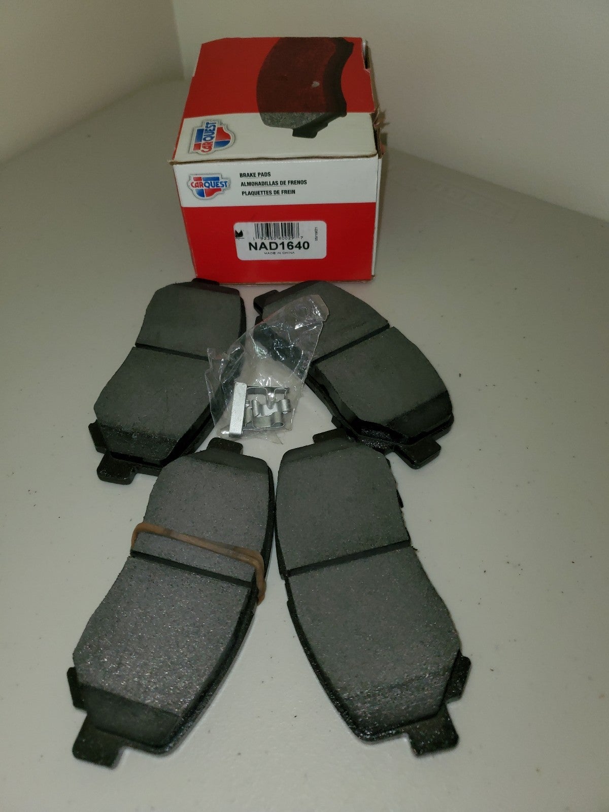 Disc Brake Pad Set-Standard Organic Front Brake Pads Front CARQUEST NAD1640A