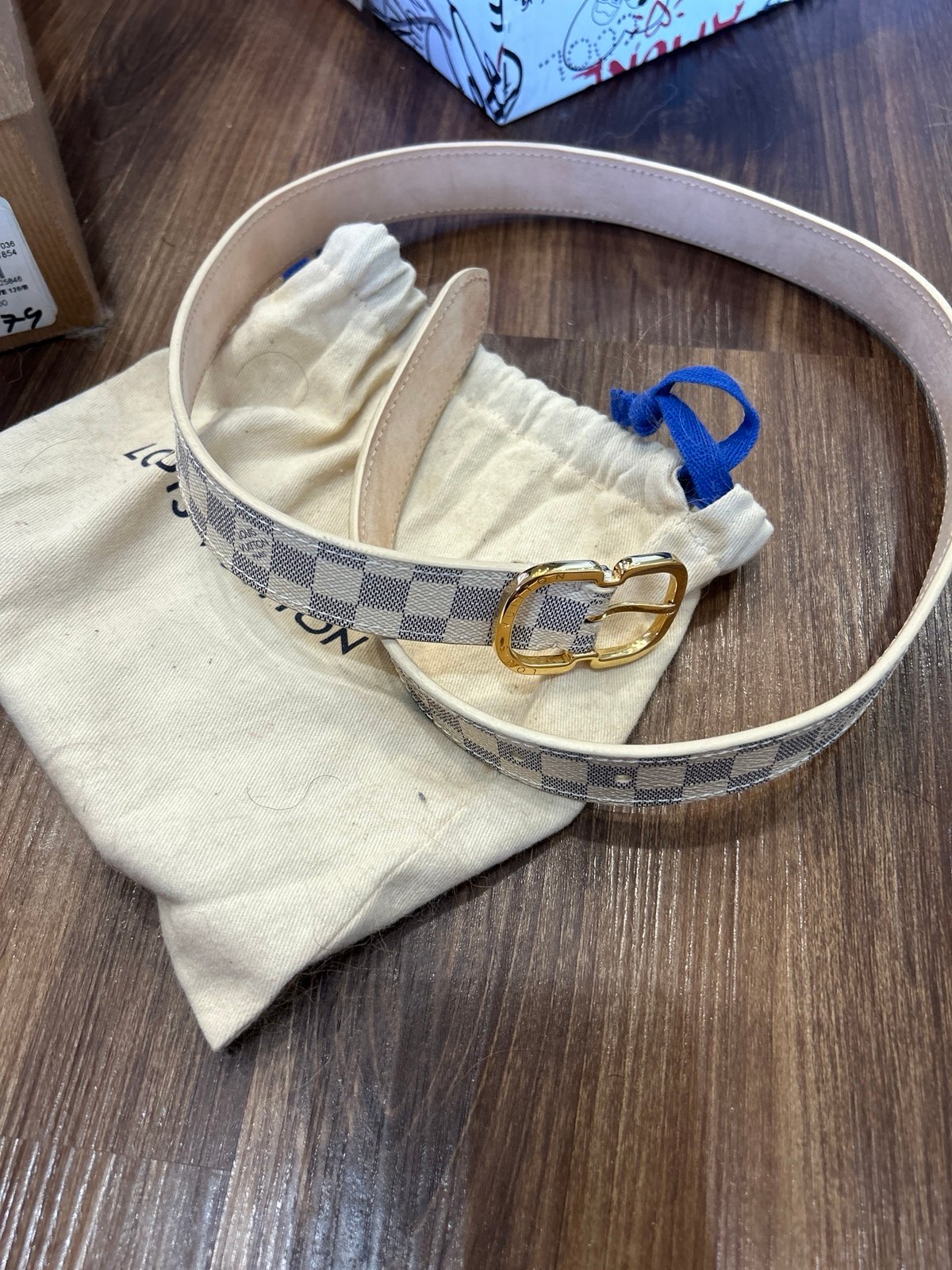 Louis Vuitton belt BRAND NEW . Size 75/30