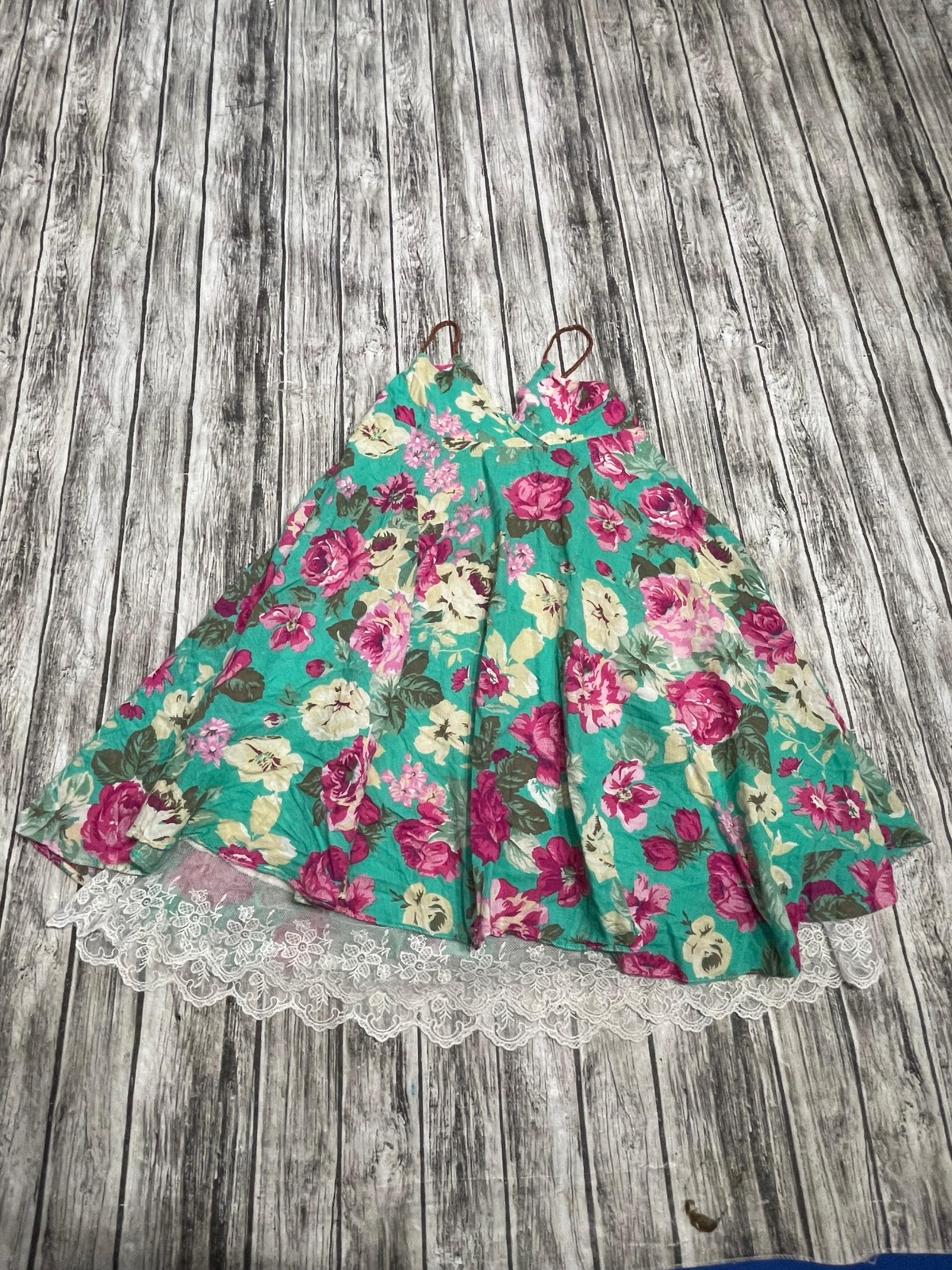 Girls size 10 Happy Rose floral summer dress great condition