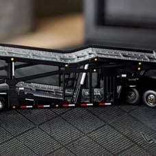 Hot Wheels Elite 64 Freightliner Cascadia