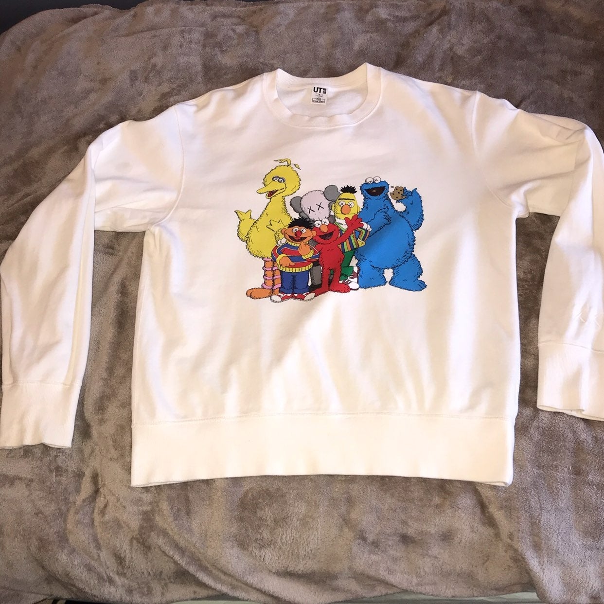 KAW X UNIQLO X SESAME STREET COLLAB CREWNECK