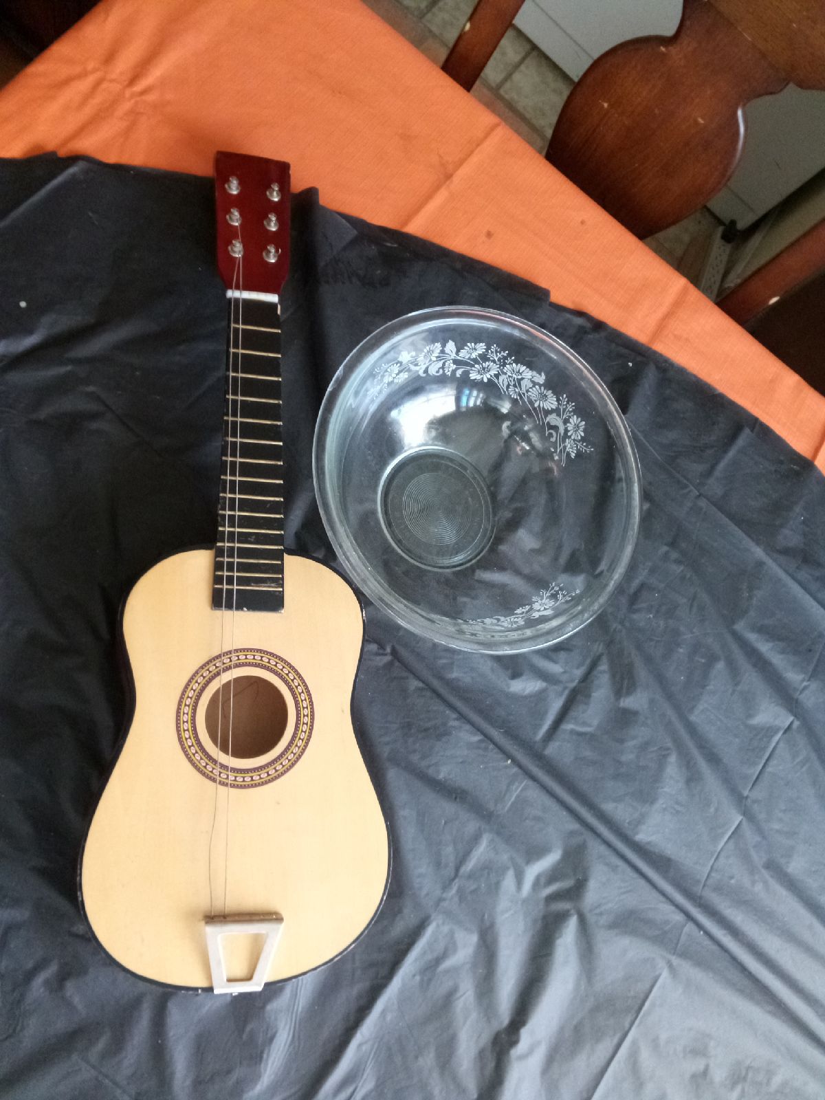 Bowl there for perspective mini guitar