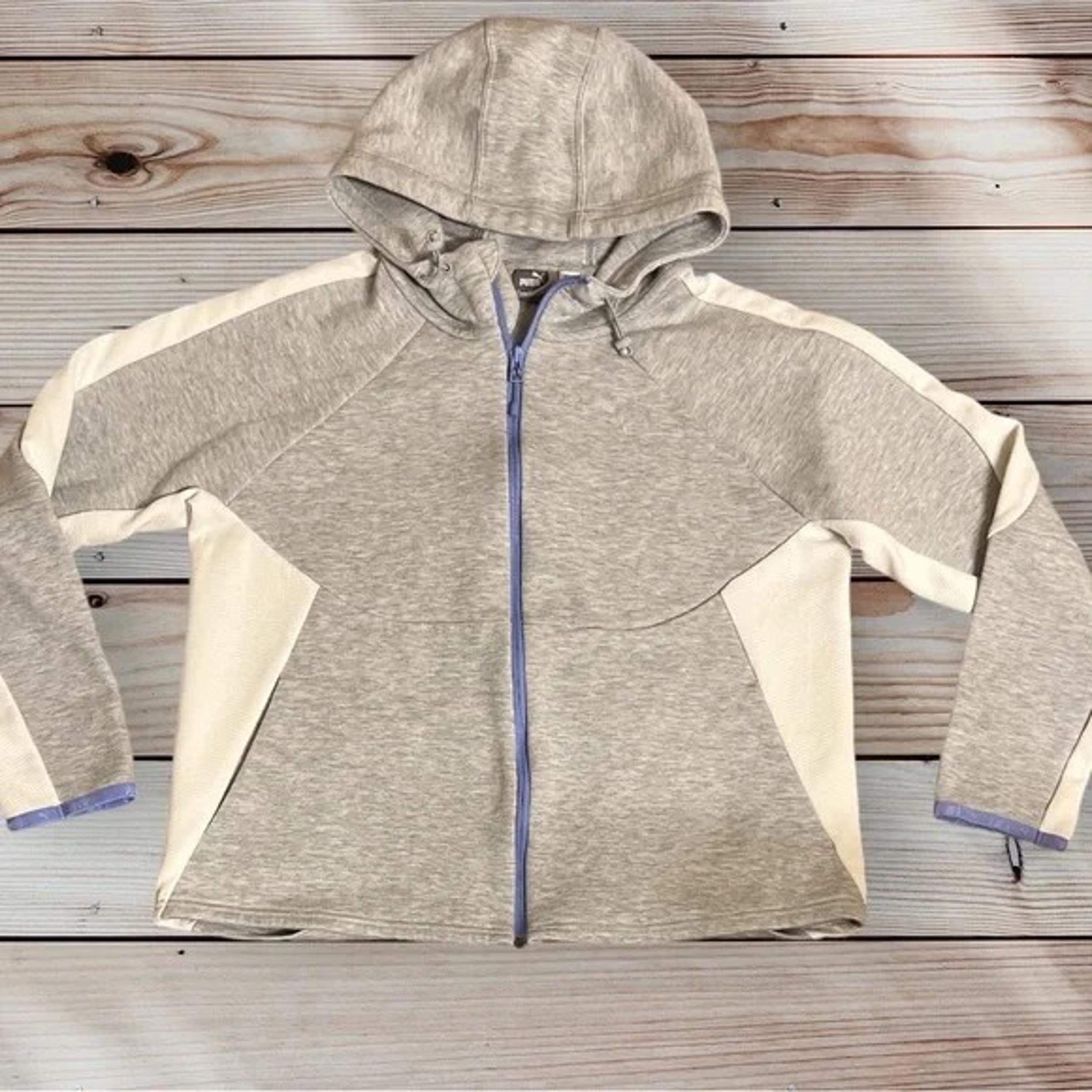 Like New Puma Zip Up Jacket Hoodie Sweatshirt Gray Large