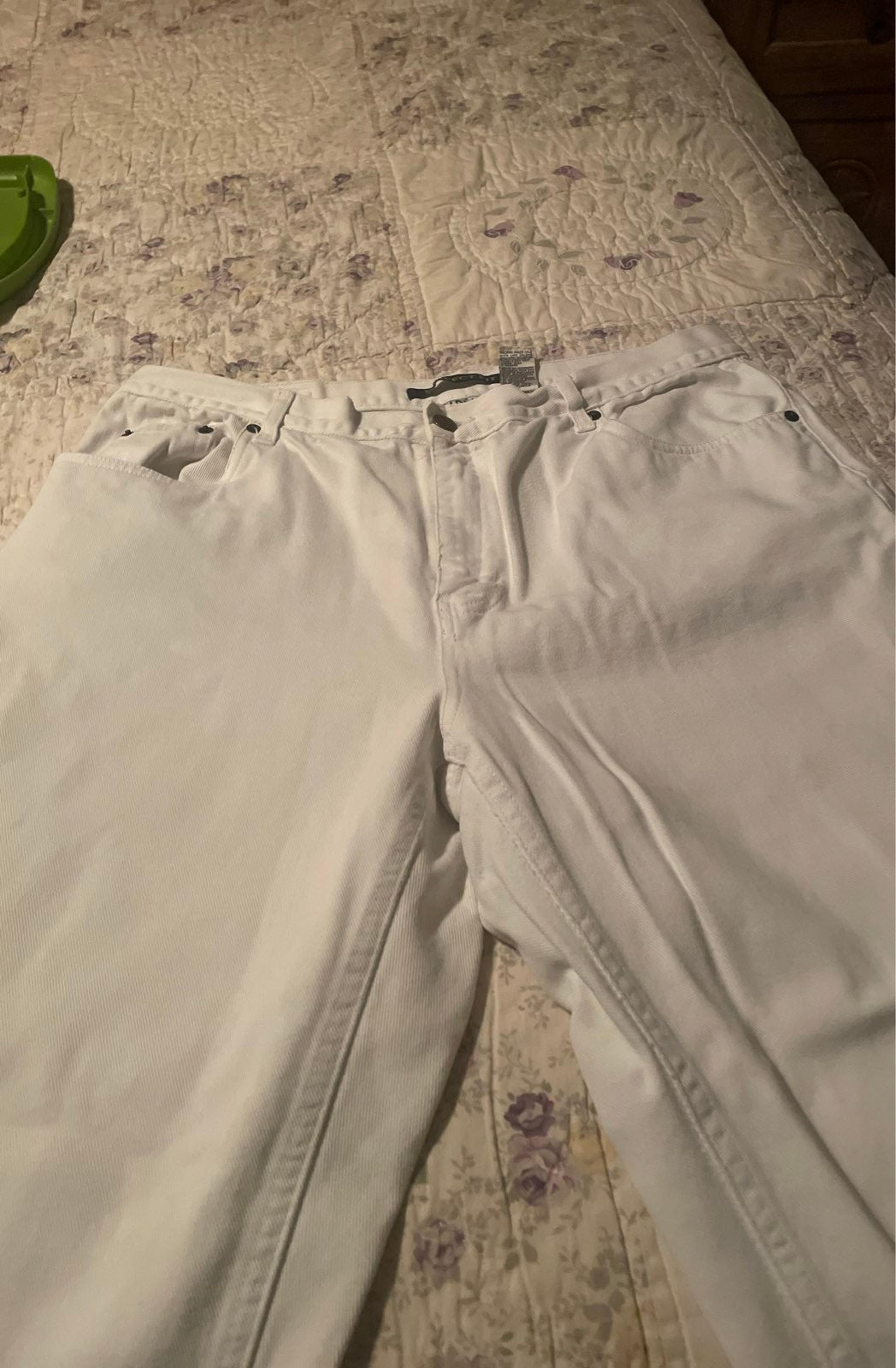 Bill Blass capris