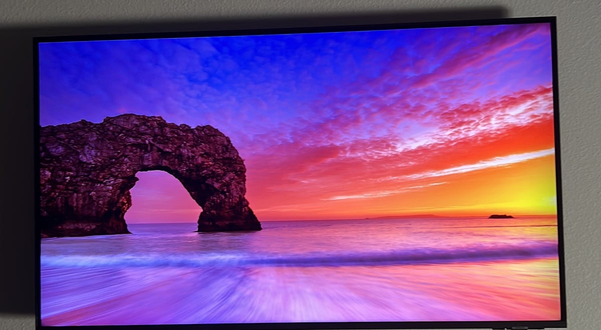 Samsung 43 inch Q60B QLED TV