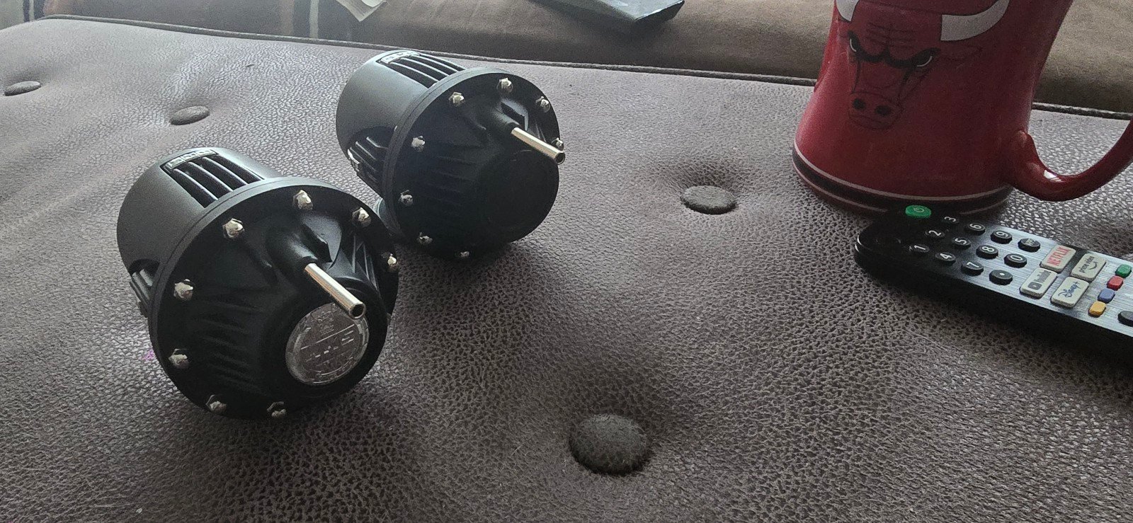 A pair of fakes hks