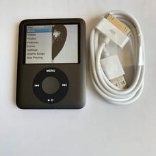 Apple iPod Nano 3rd Gen 8gb black #5166