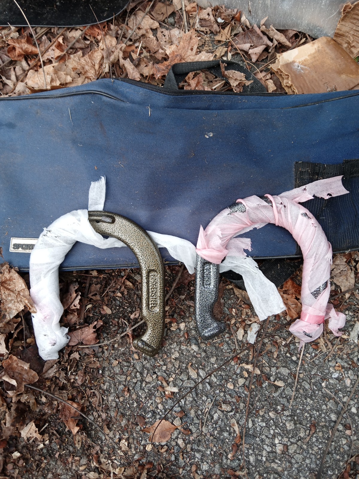 Horseshoe set metal