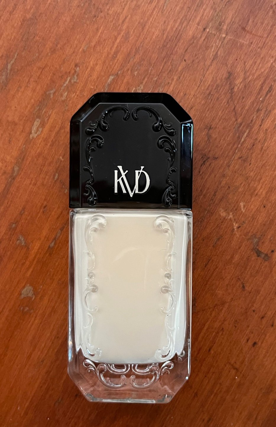 KVD good Apple foundation