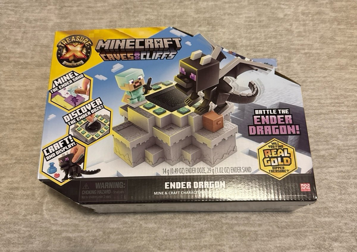 Minecraft Caves and Cliffs Battle the Enderdragon