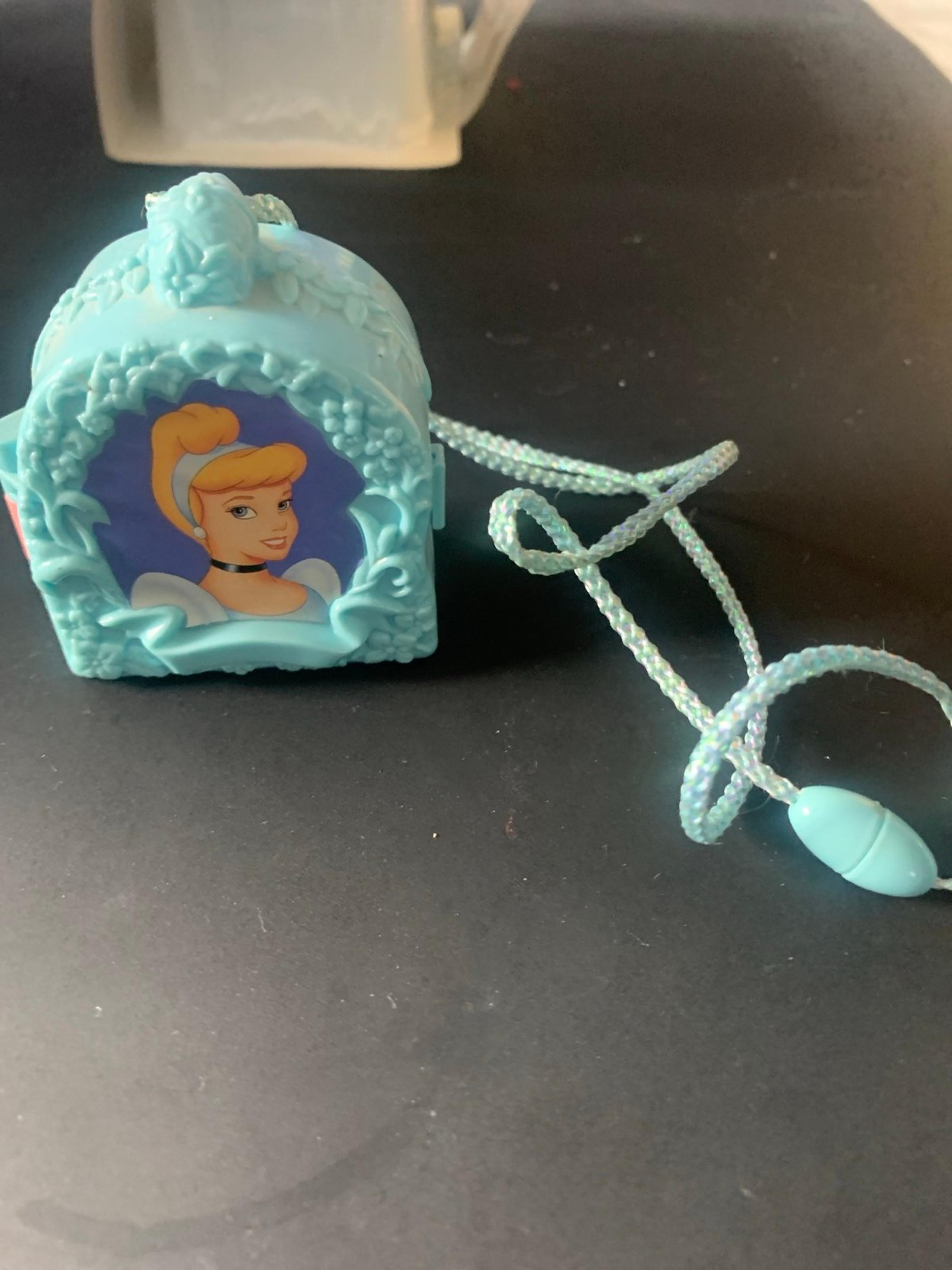 Disney Cinderella Polly Pocket Compact With Cinderella & Prince #146