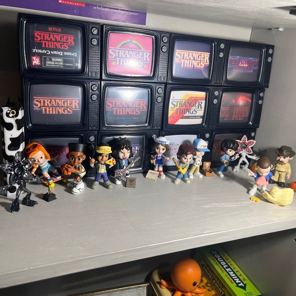 COMPLETE SET of 12 Stranger Things Yume Upside Down Mystery Capsule Mini Figures