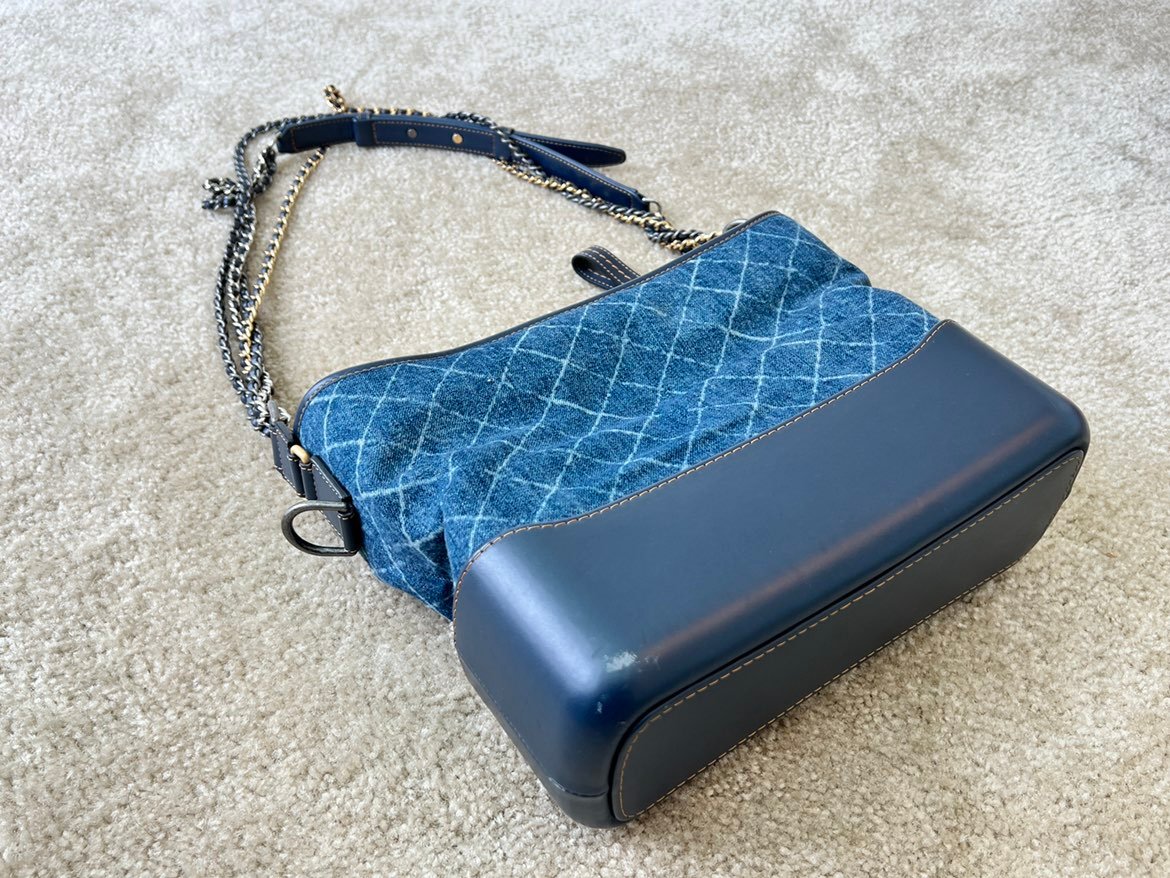 Chanel gabrielle bag medium size
