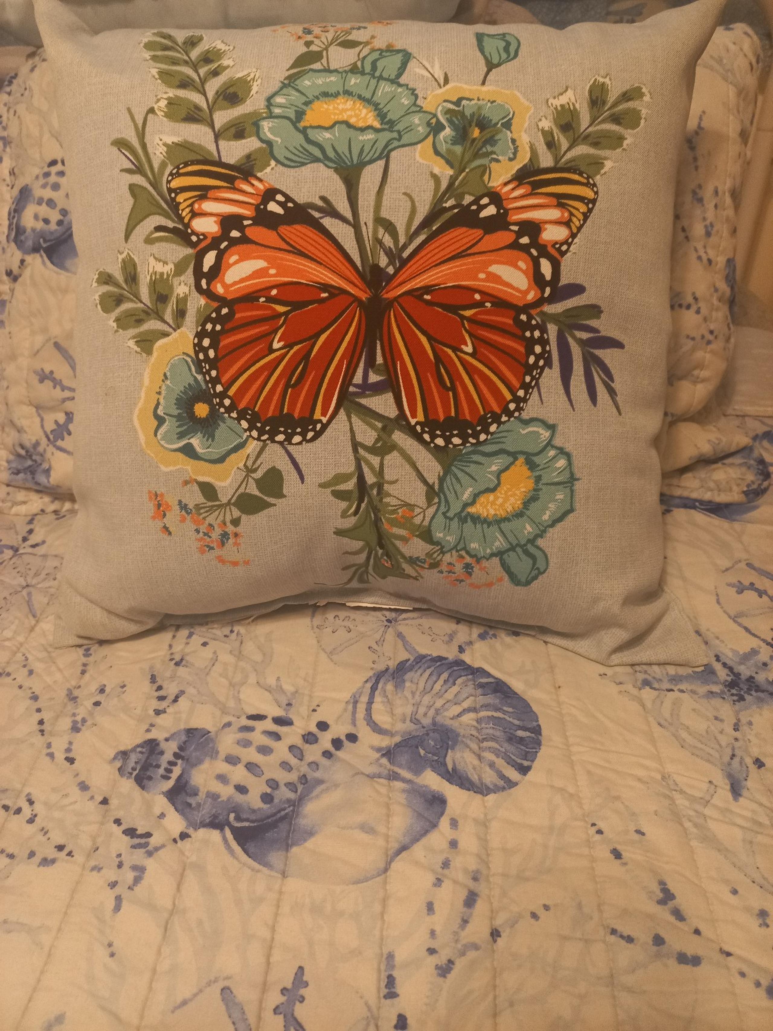 Hampton Bay Butterfly Boquet Indoor/Outdoor Throw Pillow 18×18" EUC Double Sided