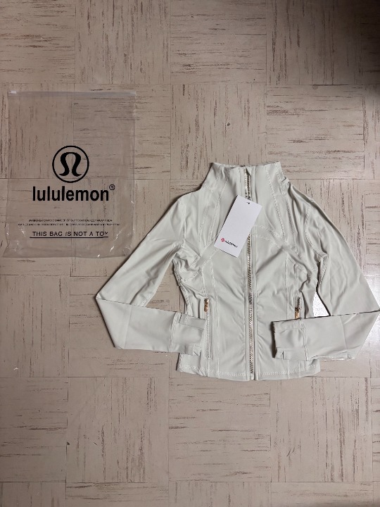 Lululemon Cropped Define White Gold Zipper Jacket Size 4 Brand NWT