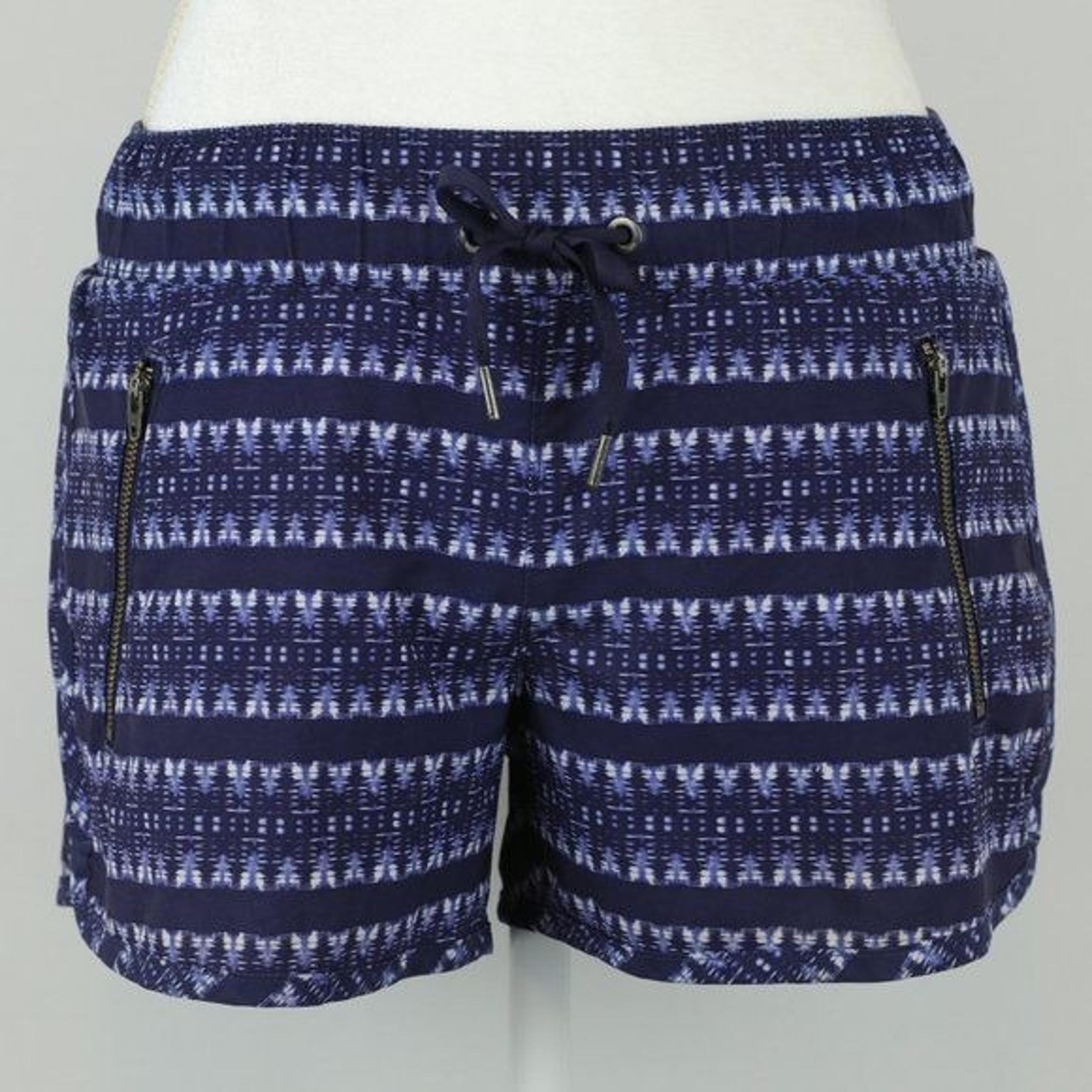 Athleta Sway Women's XS Blue & White Ikat Stripe Pull On Quick Dry Shorts