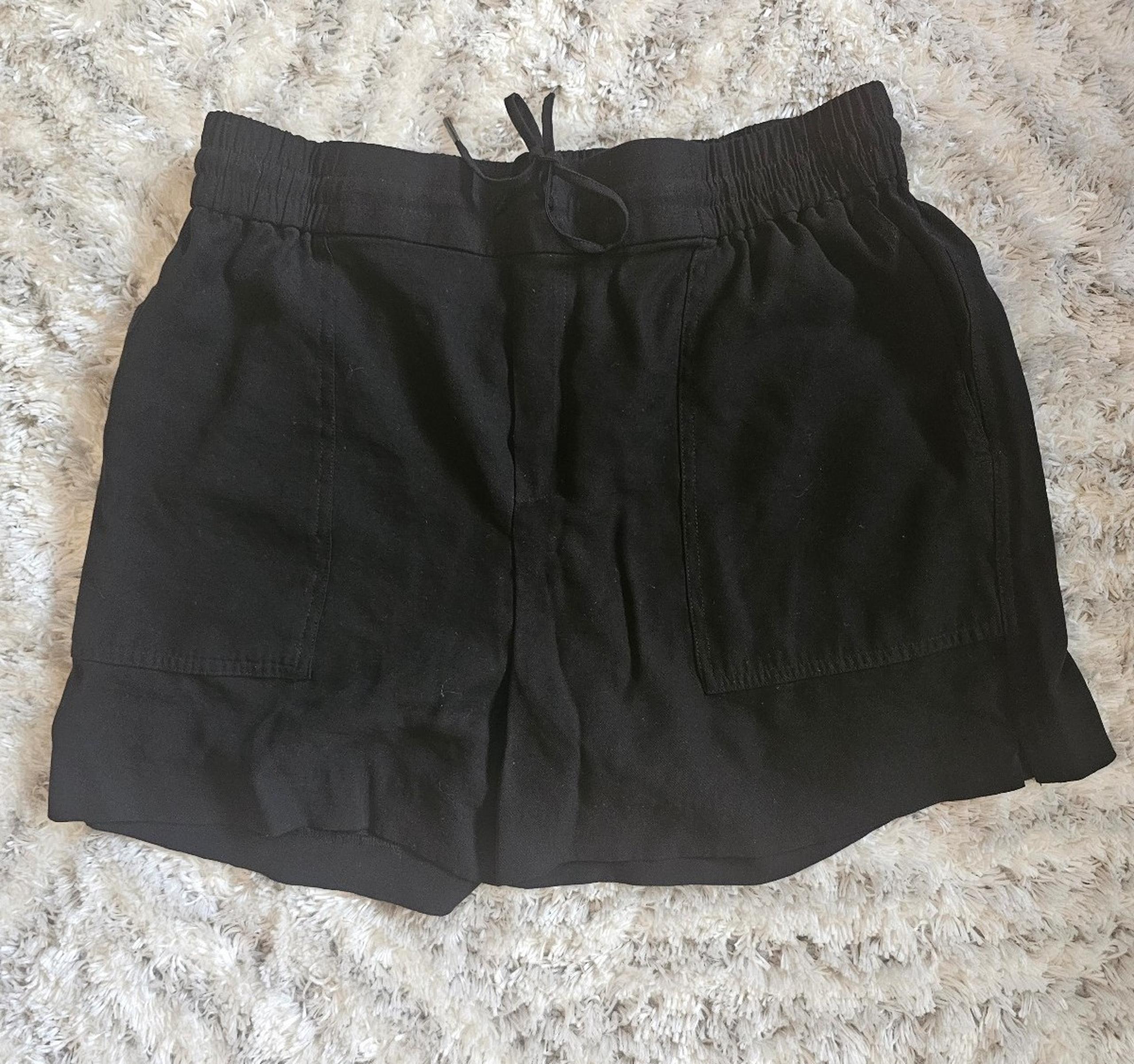 Kersh Black Shorts Large