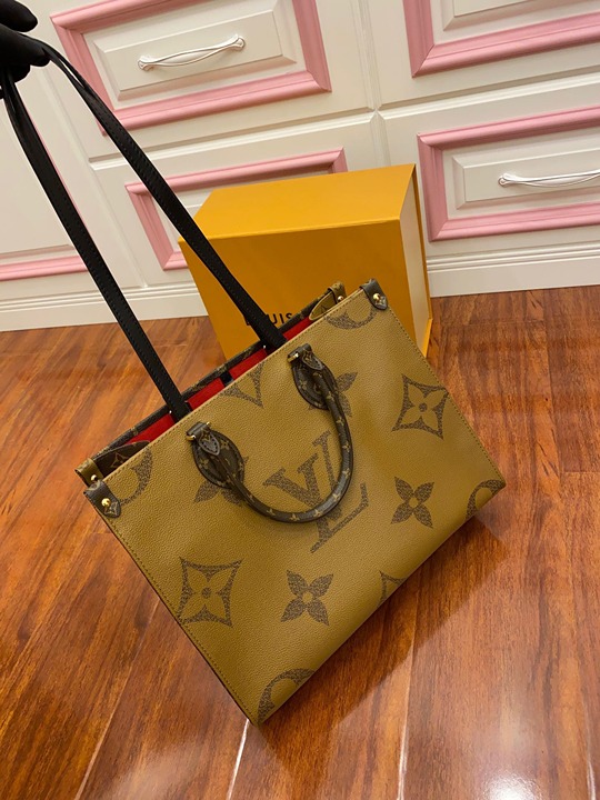 Women's shoulder bag handbag