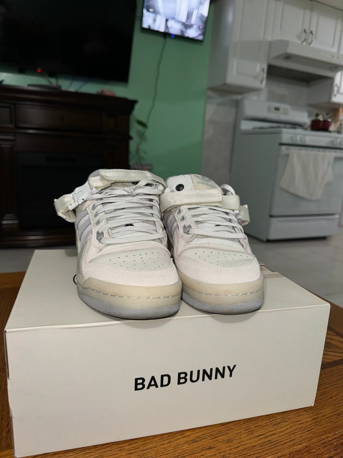 Bad bunny Forum Buckle Low