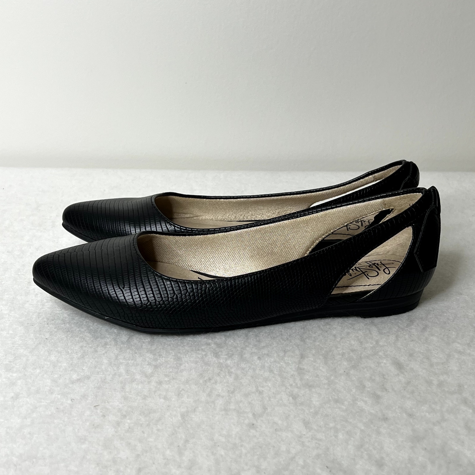 Life Stride Black Quicken Black Ballet Flats
