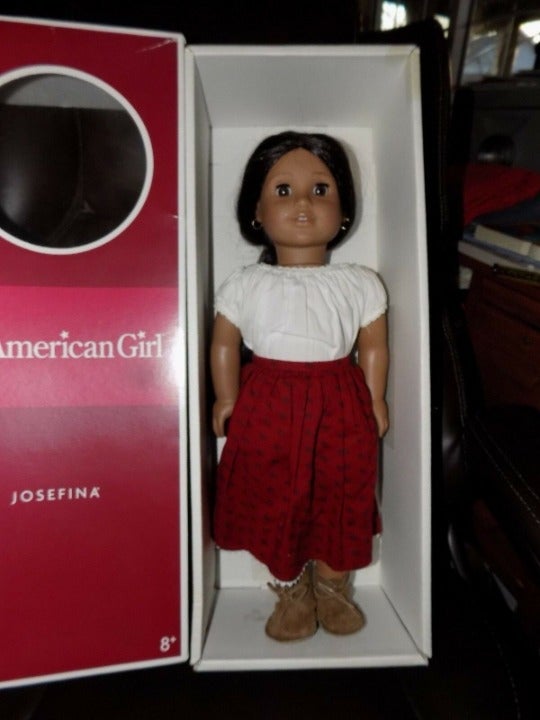 AMERICAN GIRL Josefina Doll w/ Outfit