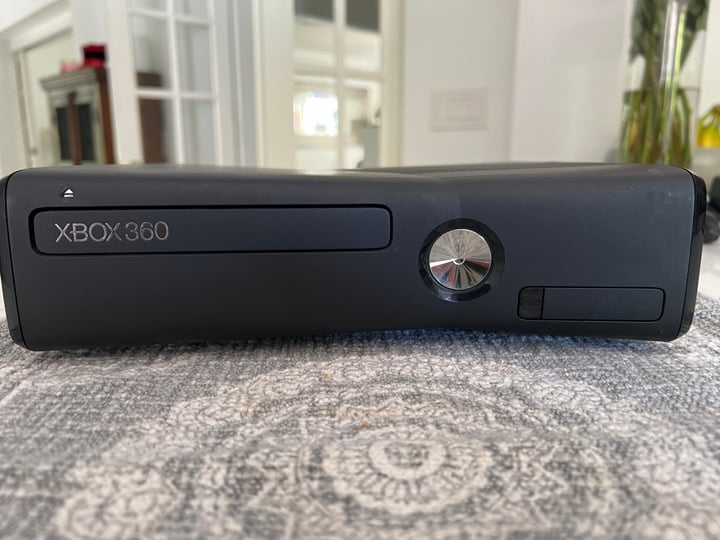 Xbox 360 Kit with Kinect