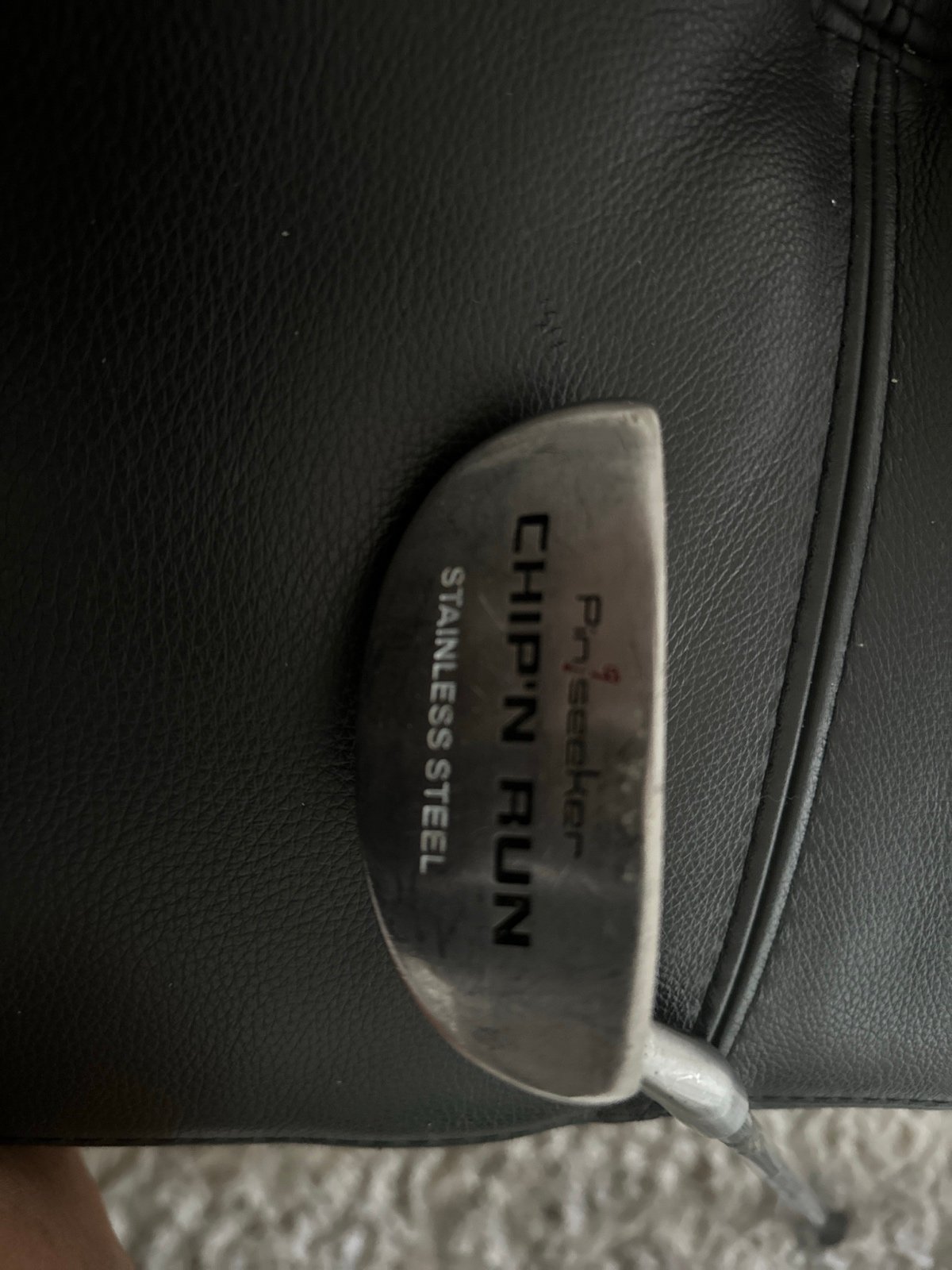 Chipper Putter chip and run pin seeker