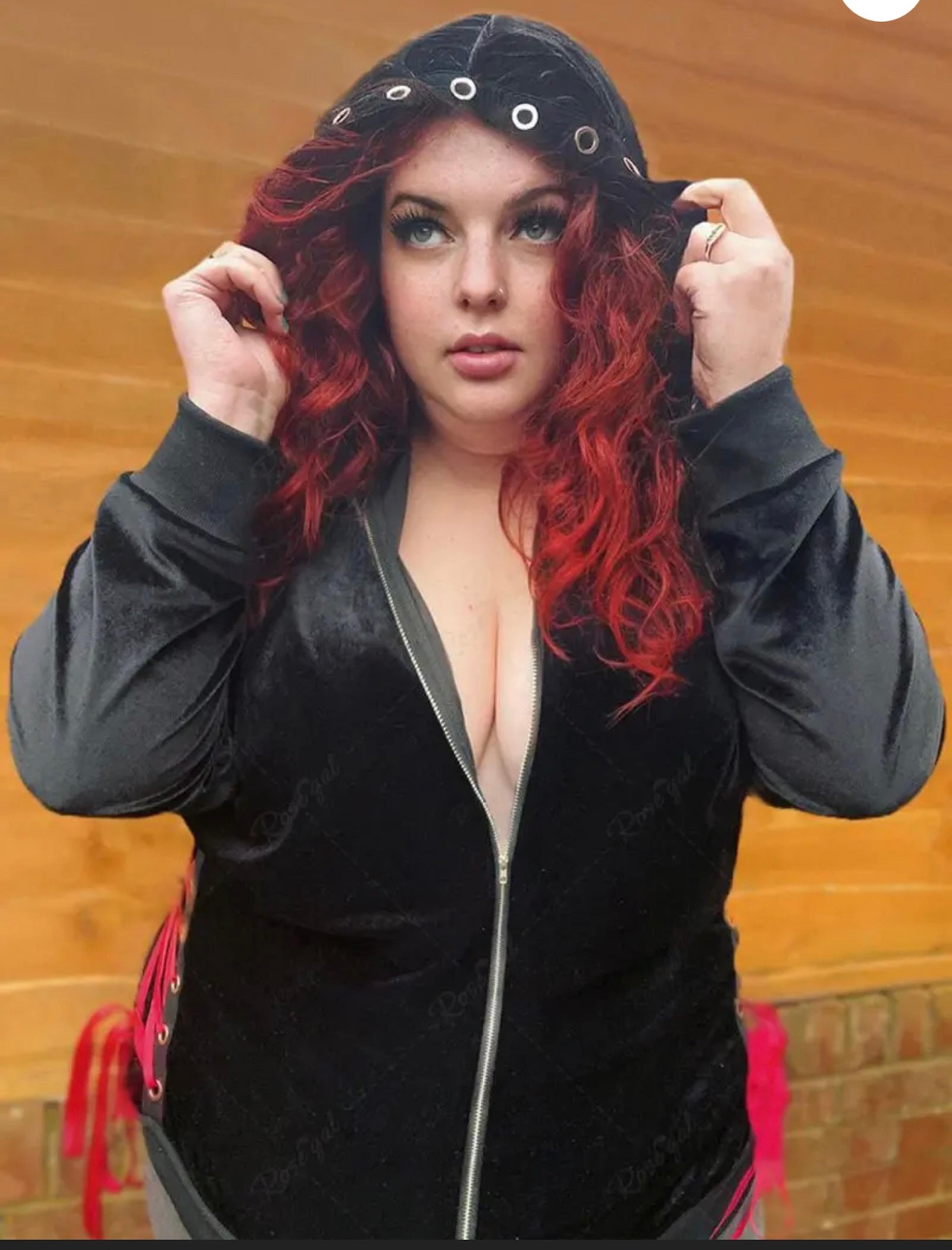 Gothic velvet hoodie 2x