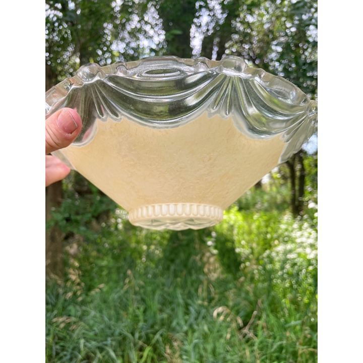 Vintage Art Deco Glass Scalloped Ceiling Light Shade Cream Clear