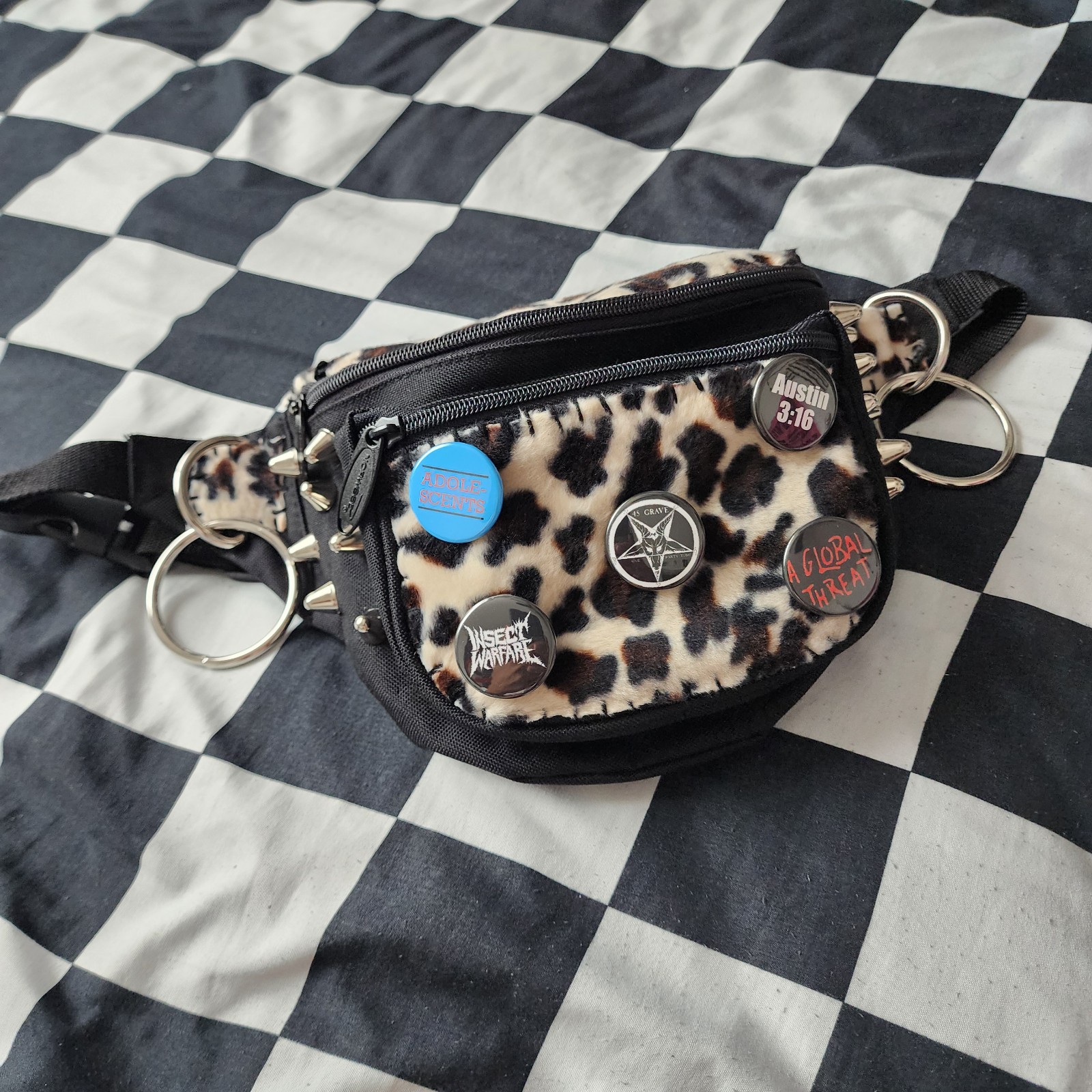DIY Cheetah Print Bondage Fannypack