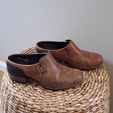 Merrell Womens Shiloh Oak Brown Leather Comfort Block Heel Slide Mules Size 9.5