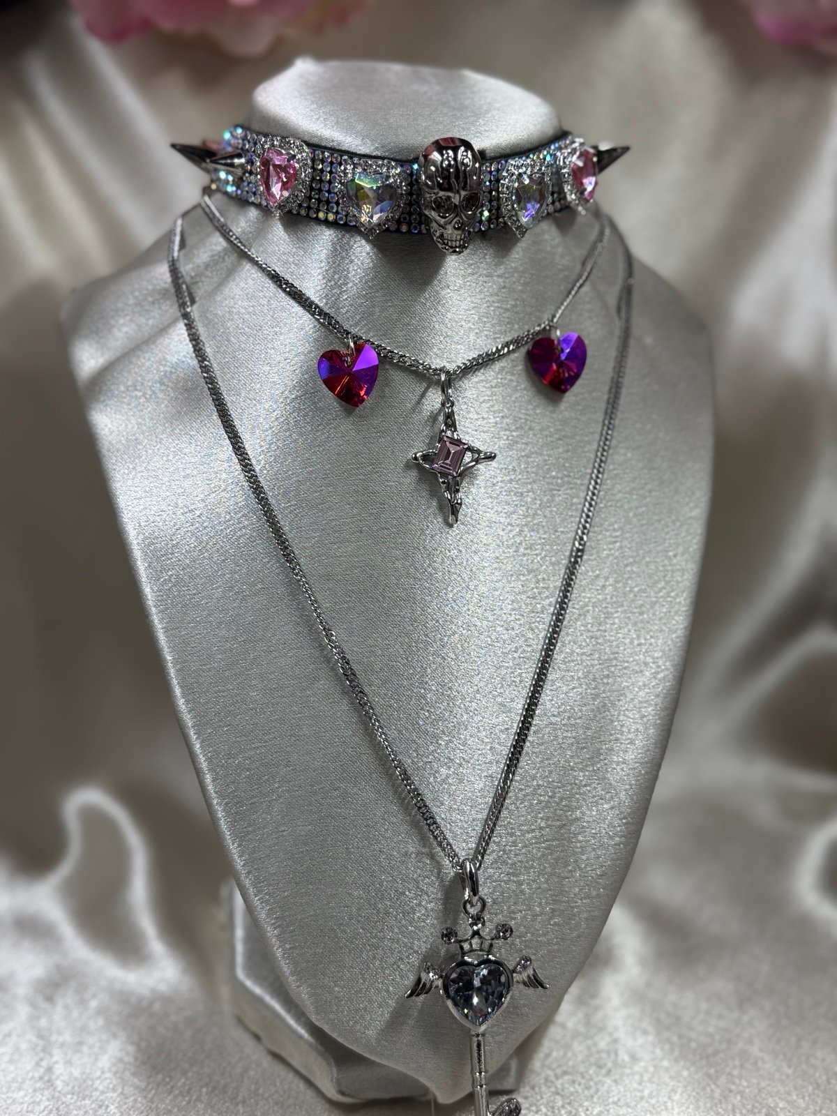 “KISSE OF DEATH HANDMADE NECKLACE” OOAK