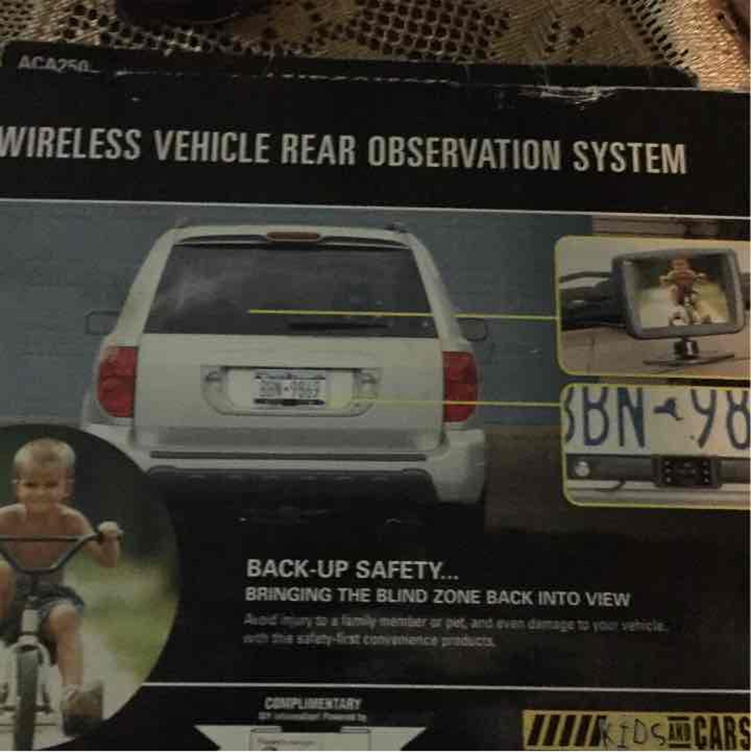 Wireless vehicle rear observation system