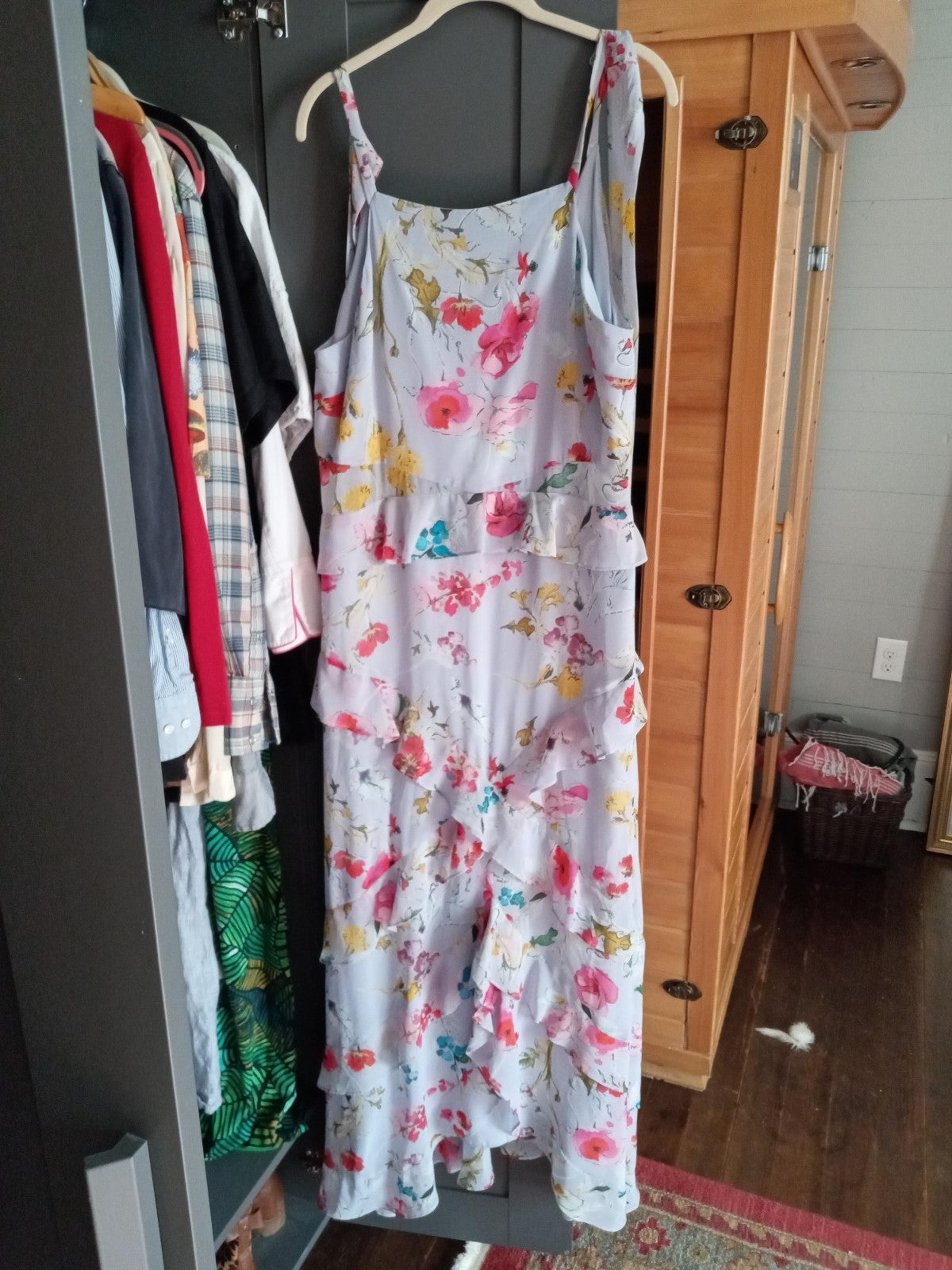 Rachel Roy ruffled floral dress

Size 14