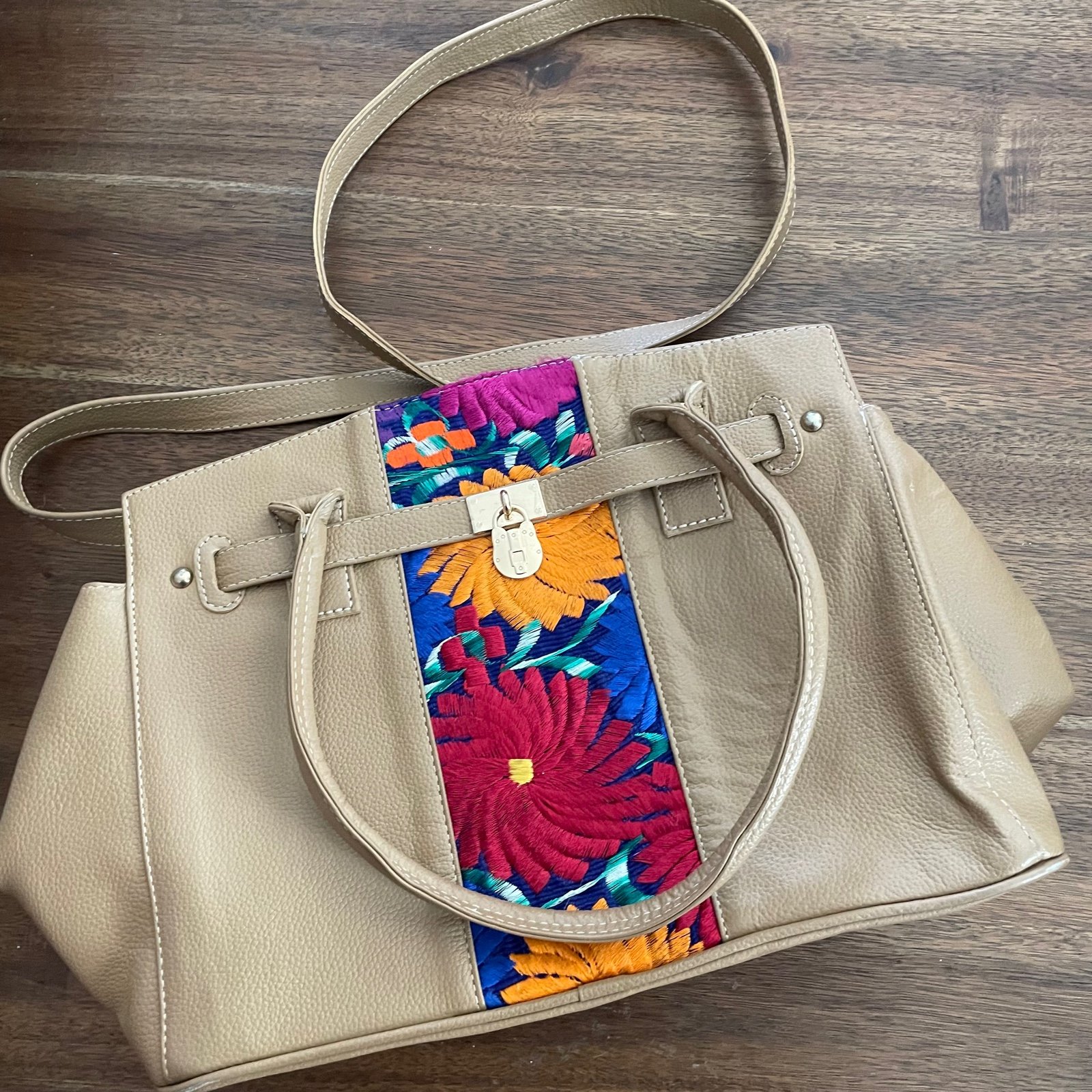 Mexican embroidery purse