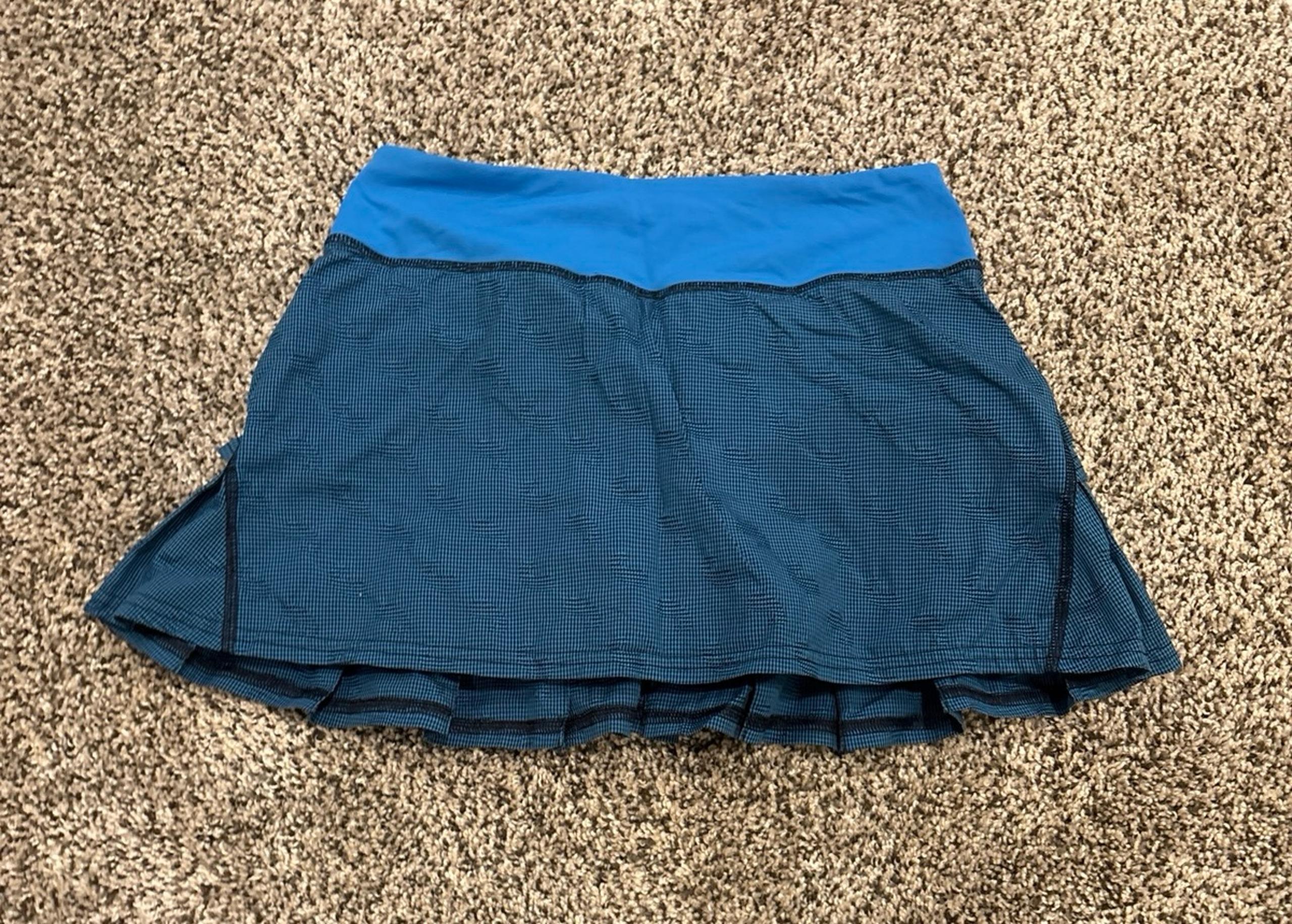 Lululemon woman’s blue athletic skirt size 2