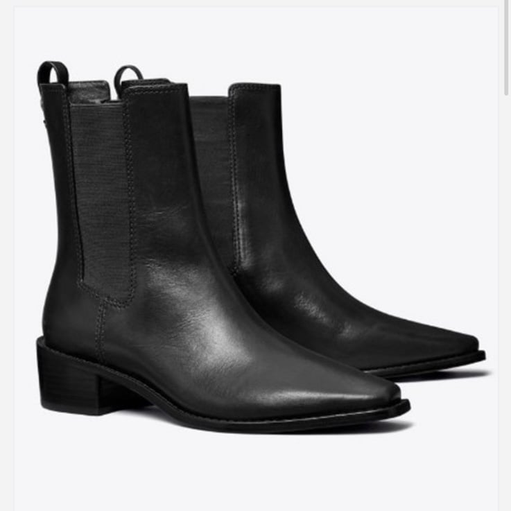 TORY BURCH BLACK CHELSEA MEDALLION - Plaque Ankle BOOT / BOOTIE SIZE 9