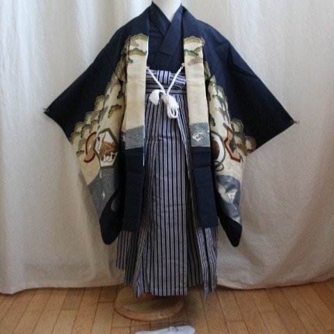 Used boy's shichi-go-san set from Japan for 5-year-old (kimono, hakama, haori)