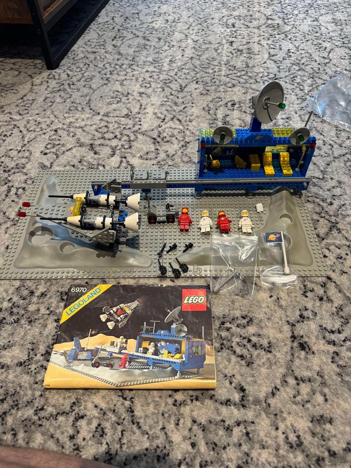 Lego Beta-1 Command Base classic space 6970