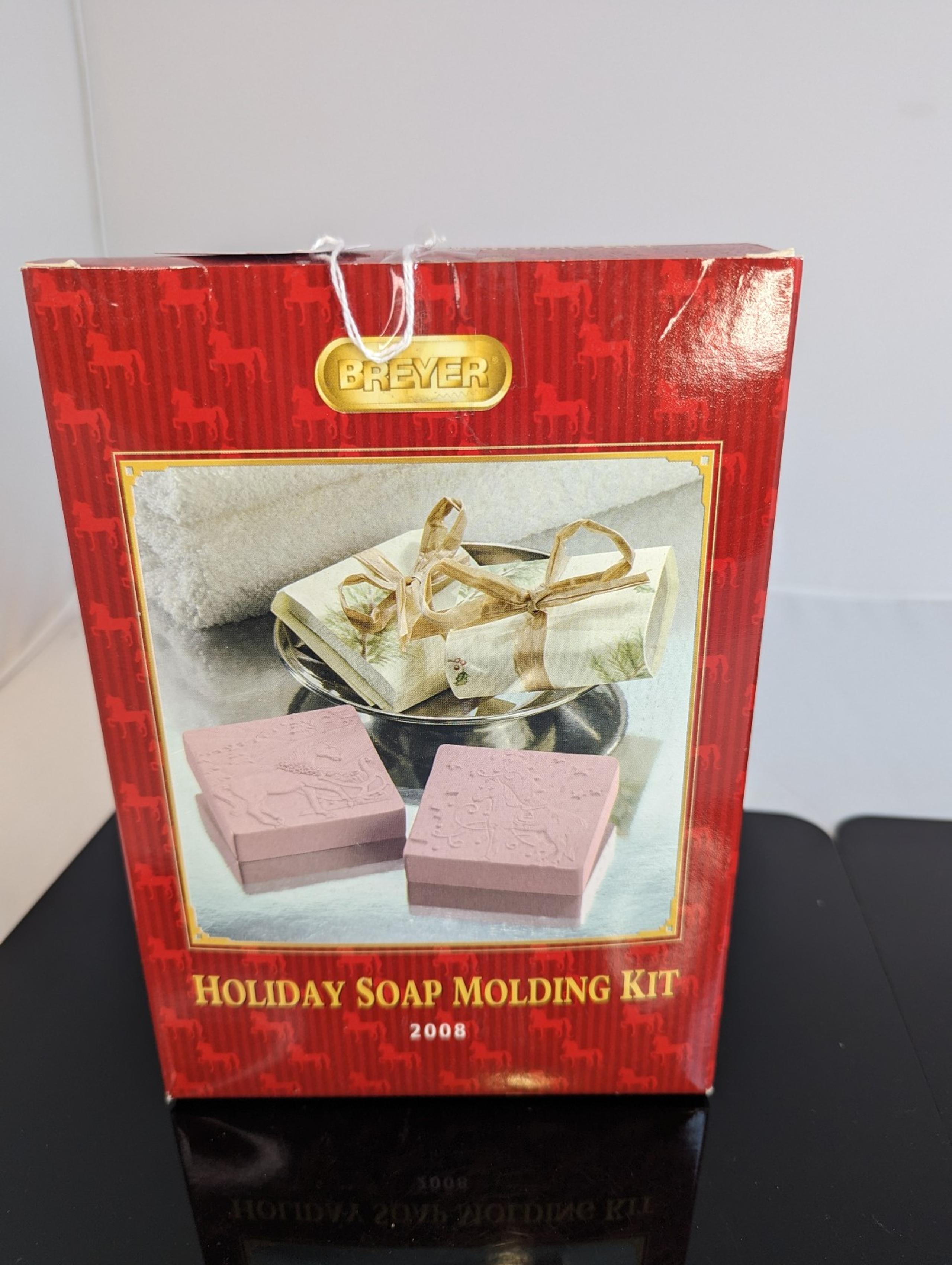 New in box Breyer Holiday Soap making kit ships Free