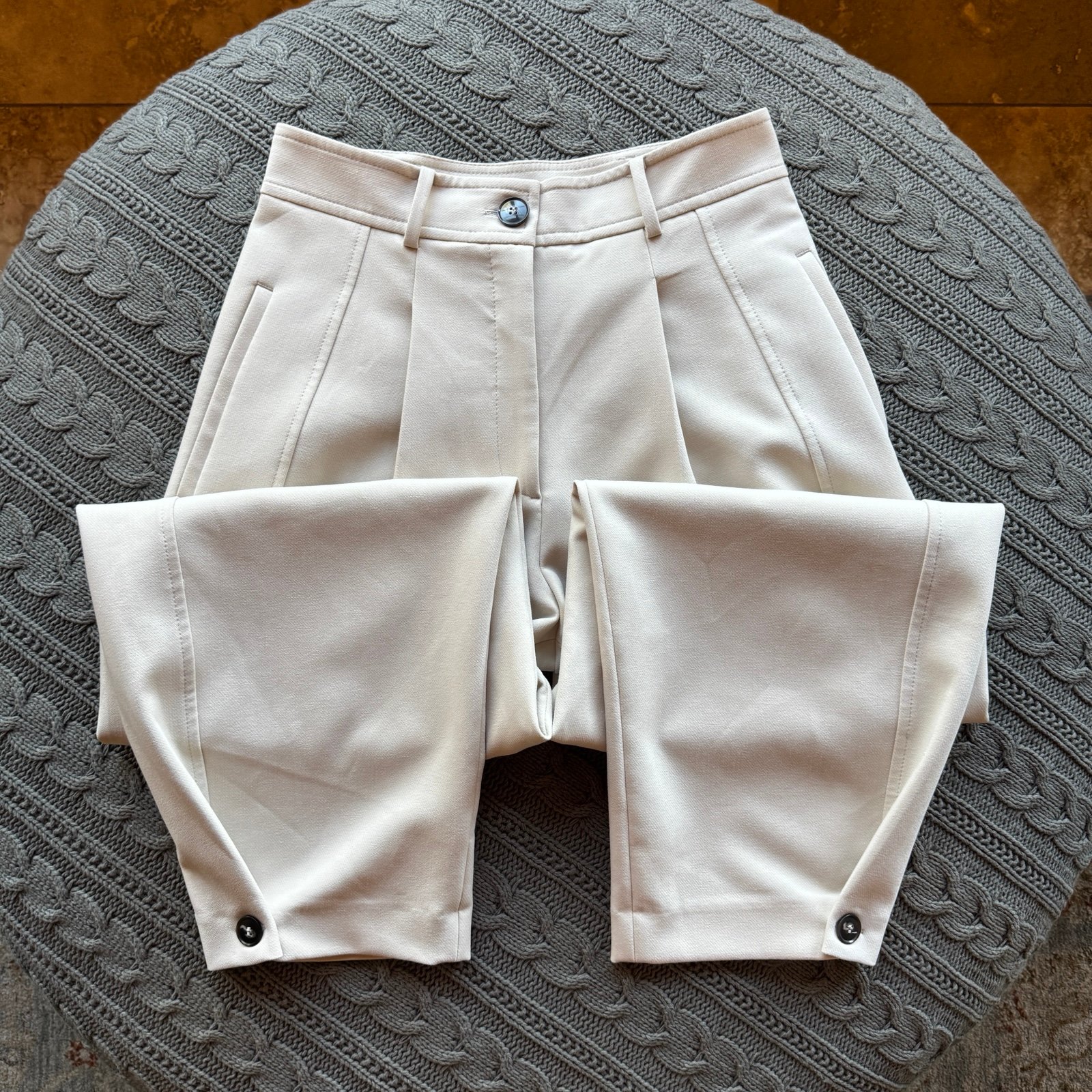 ZARA Pleated Tapered Pants - small