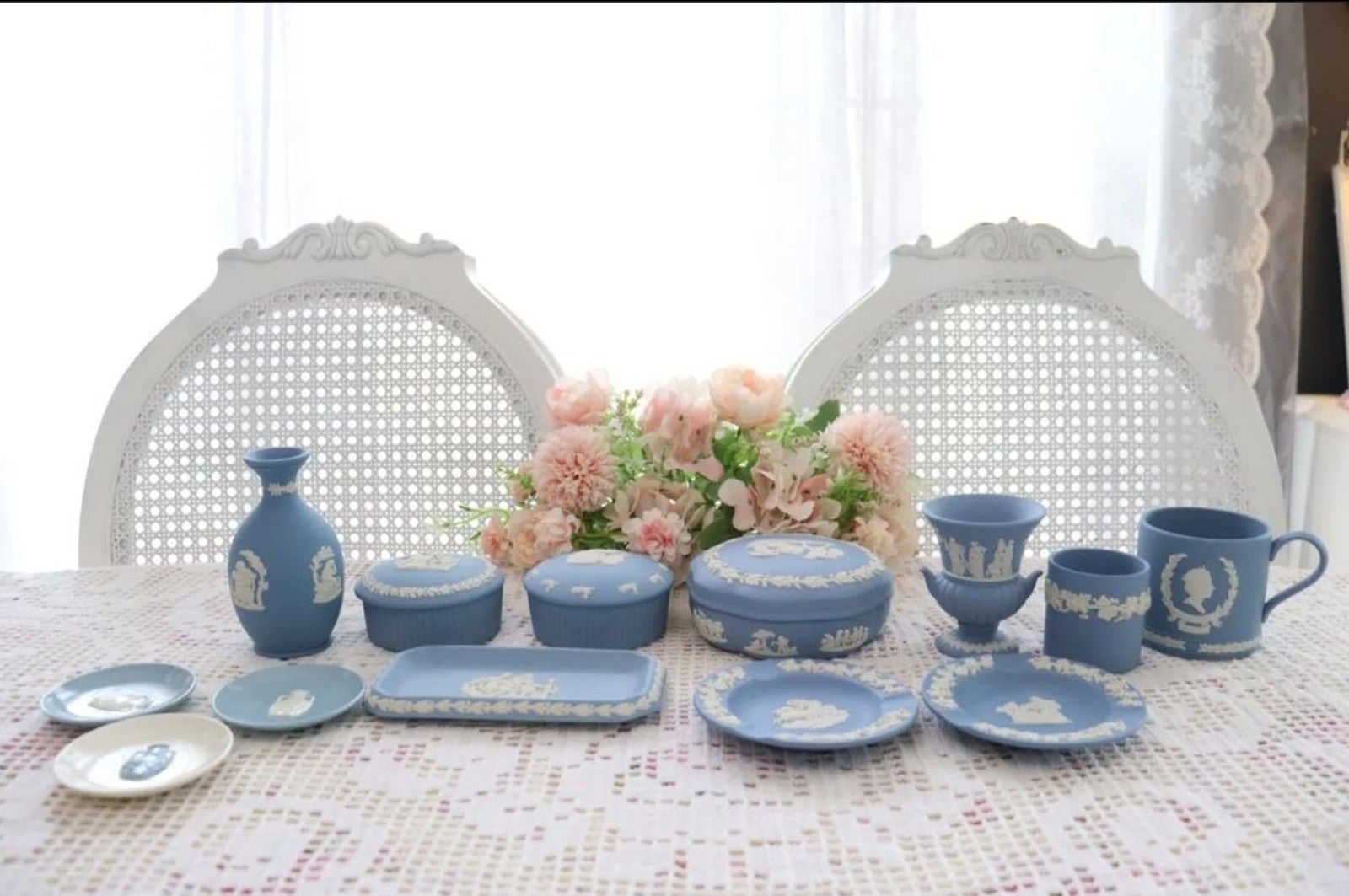 wedgwood jasperware blue small pieces