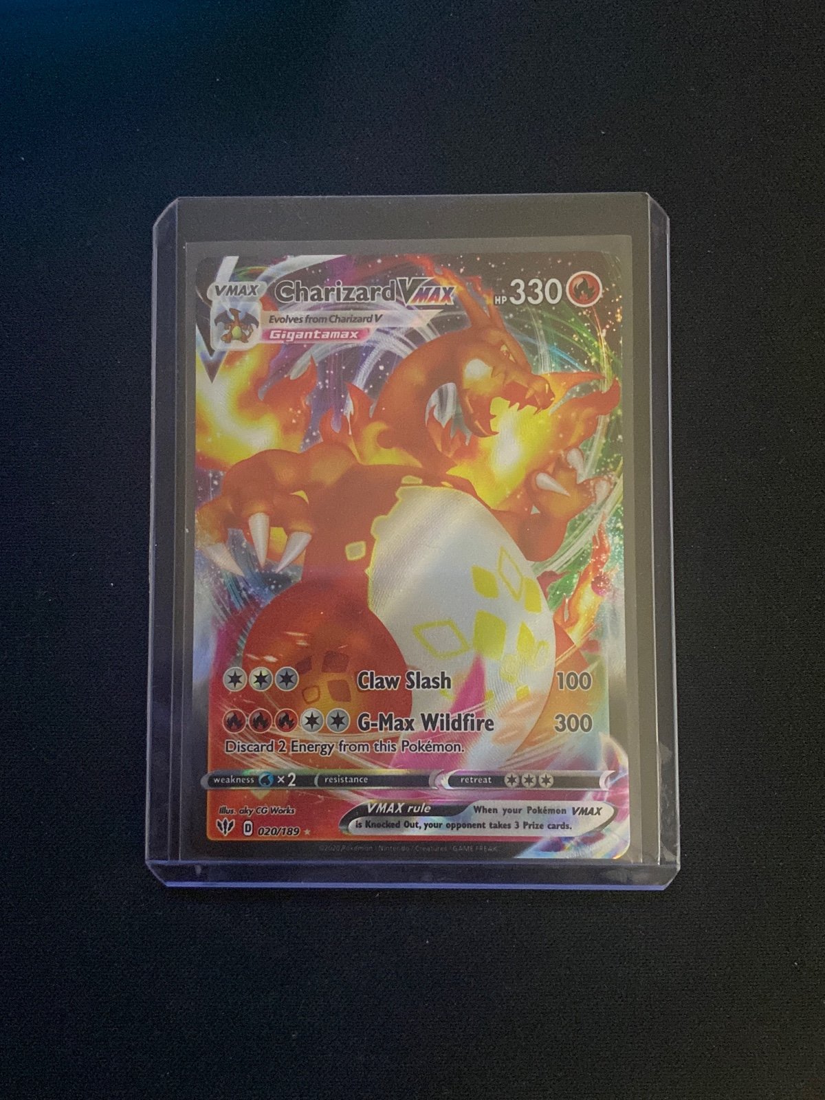 Pokemon Charizard VMAX