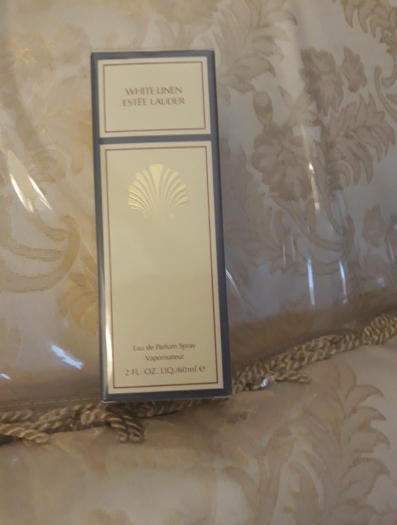 Estee Lauder white linen perfume
