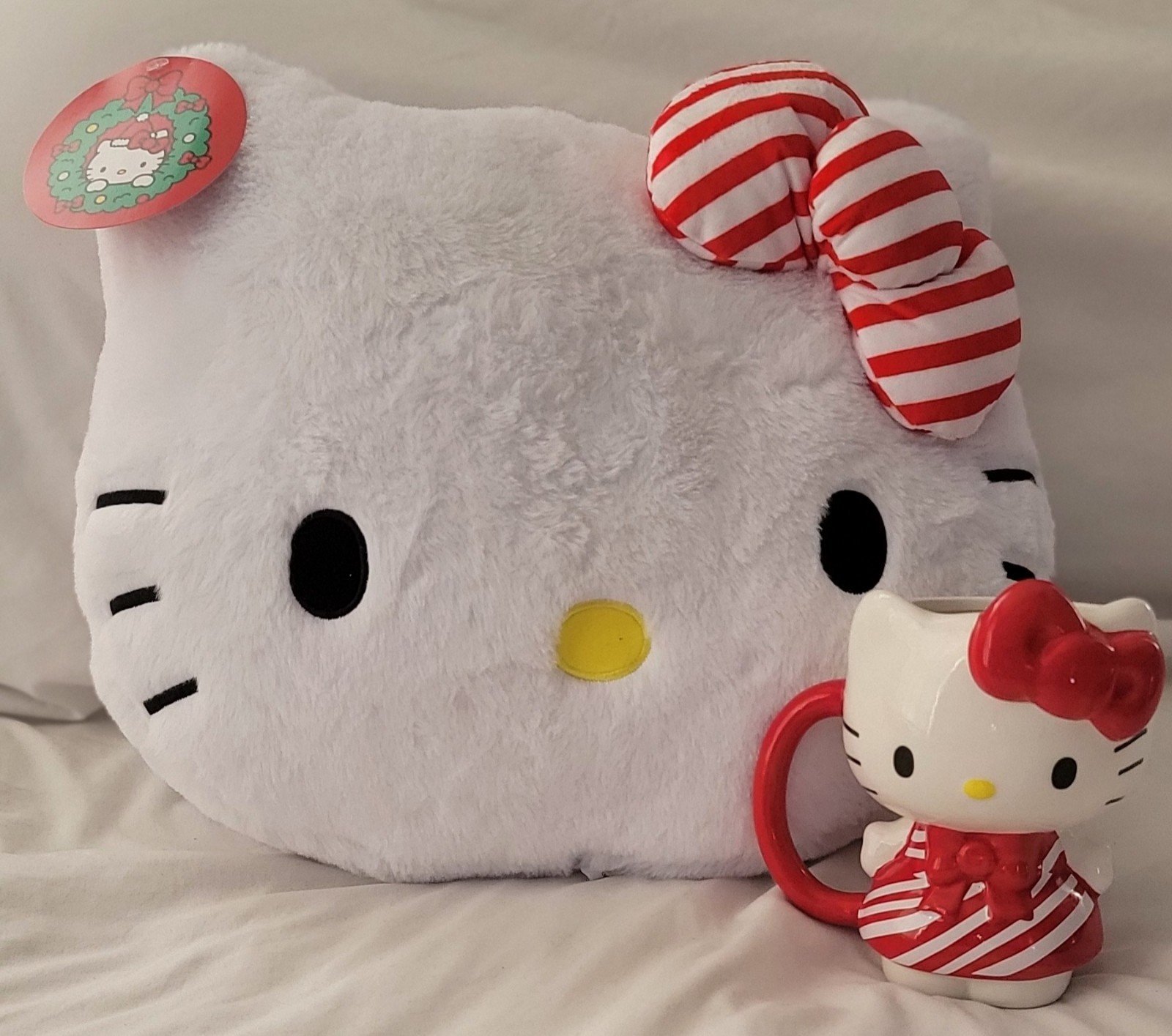 Hello Kitty christmas mug and pillow set