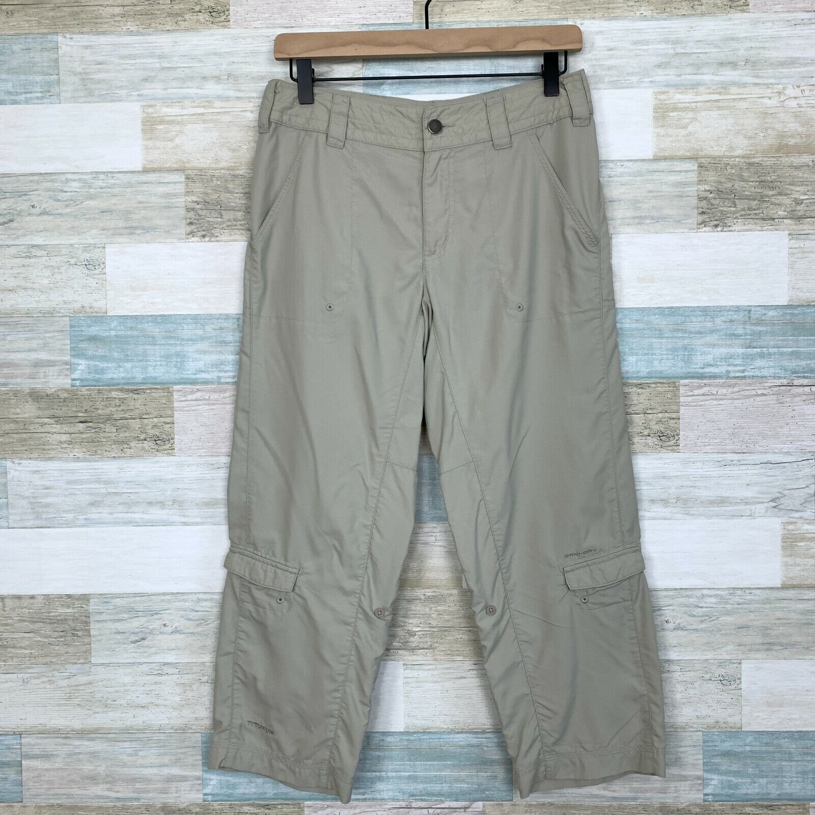 Columbia Titanium Silver Ridge Capri Pants Beige Mid Rise Roll Up Hem Womens 4