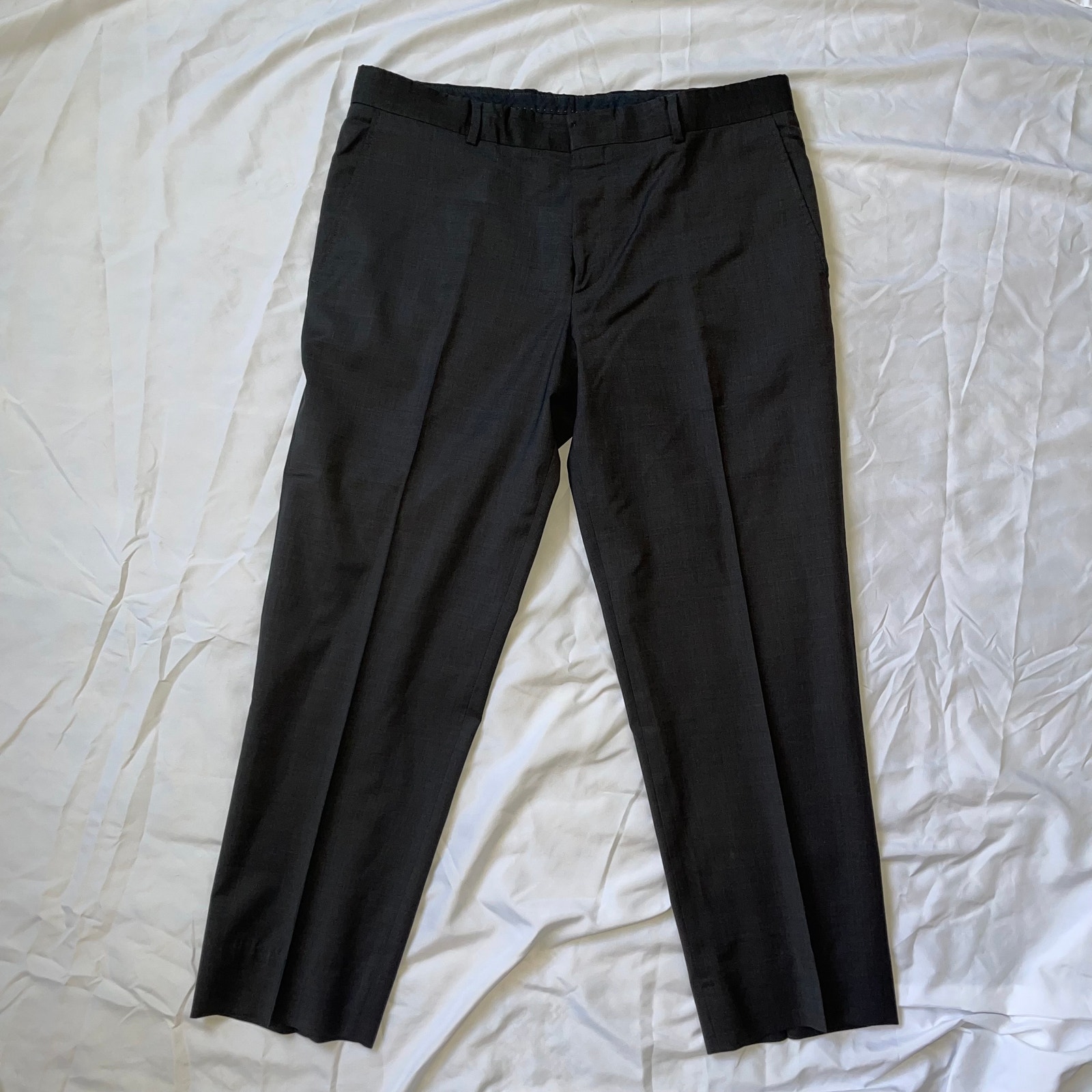 Hugo Boss Men's 100% Virgin Wool Dress Pants Trousers Navy Blue US Sz 34R