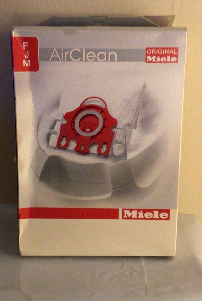 Miele Vacuum Bags GENUINE FJM / 4-Bags+2 filters OR7446 Miele Vacuum Bags GENUINE FJM / 4-Bags+2 filters OR7446